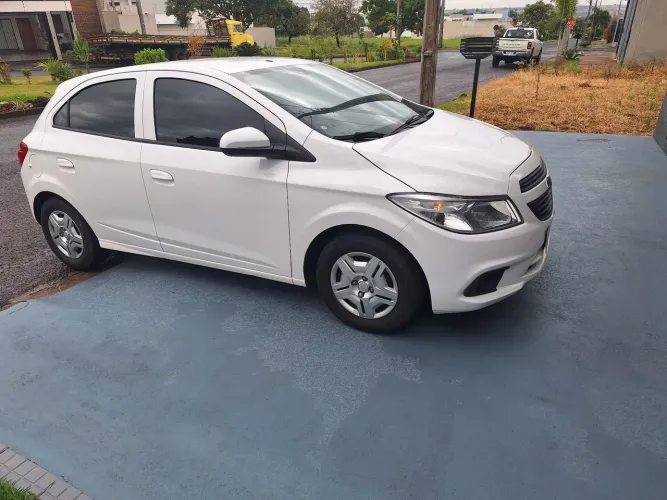 Chevrolet Onix JOY Hatch 1.0 8V Flex Mec. 4P 2018