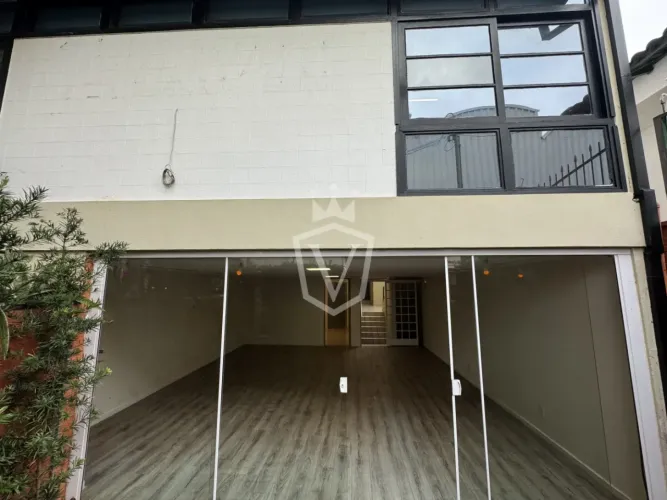 Casa comercial para locação no Parque do Colégio