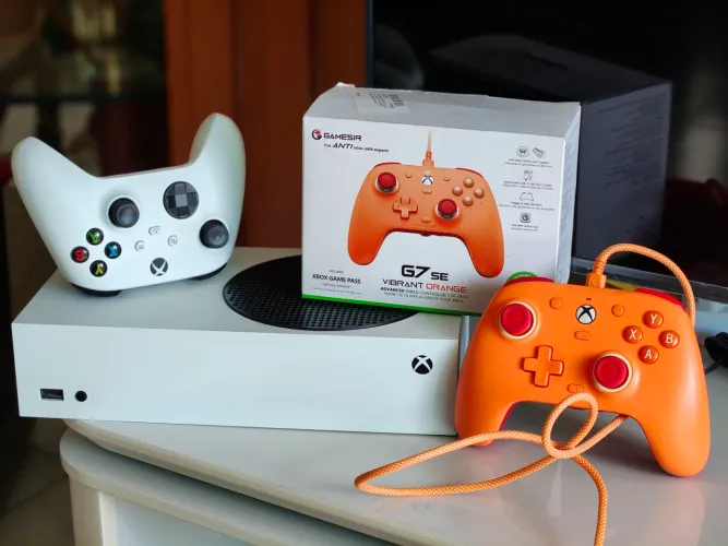 XBOX SERIES S 512GB + 2 CONTROLES ACEITO CARTÃO ATÉ 12X