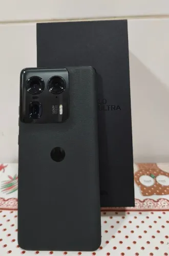 Motorola Edge 50 Ultra 5G - 512GB - 12GB RAM - preto