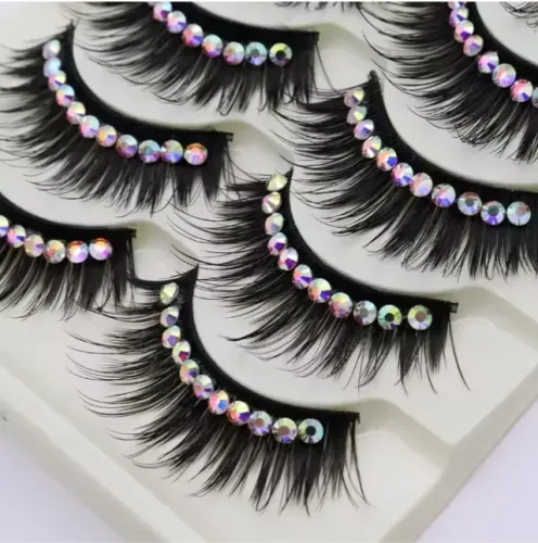 Cílios Postiços com strass