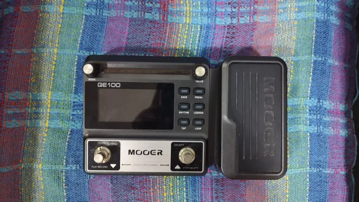 Pedaleira GE100 Mooer