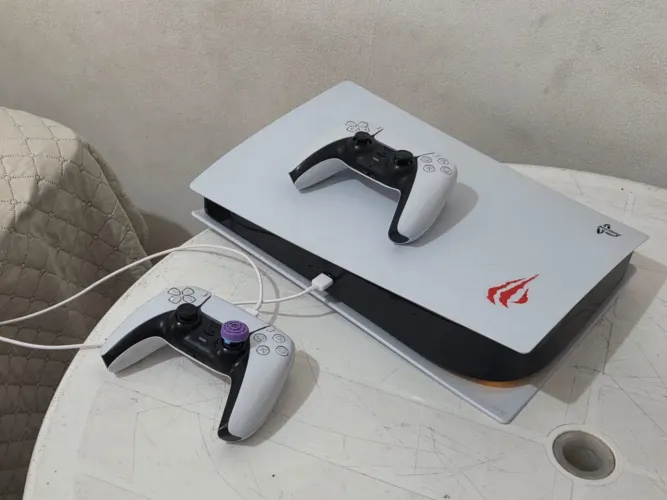 PS5 MÍDIA DIGITAL EM PERFEITO ESTADO 