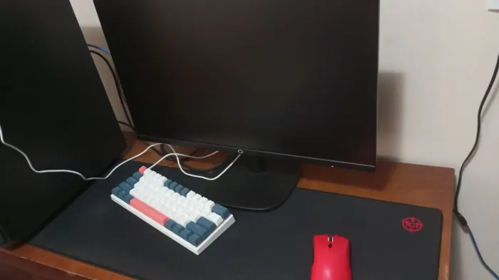 Pc gamer completo + periféricos rtx 2060 super (equivalente rx 6600)