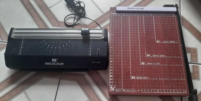 180$ KIT Plastificadora A4 + Guilhotina A4*