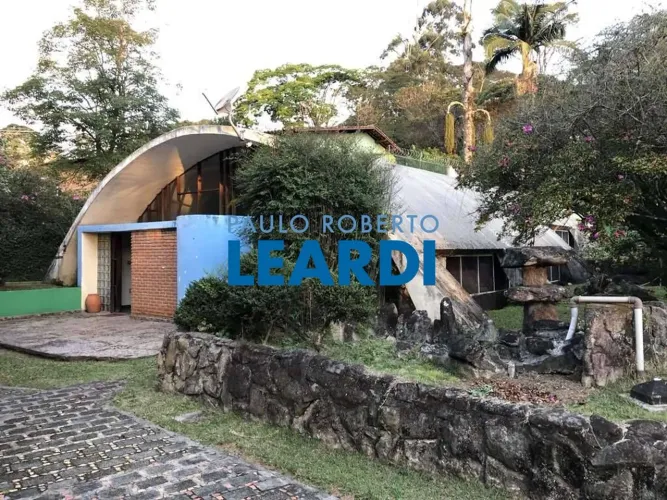 CASA ASSOBRADADA - VILA SANTO ANTÔNIO - SP