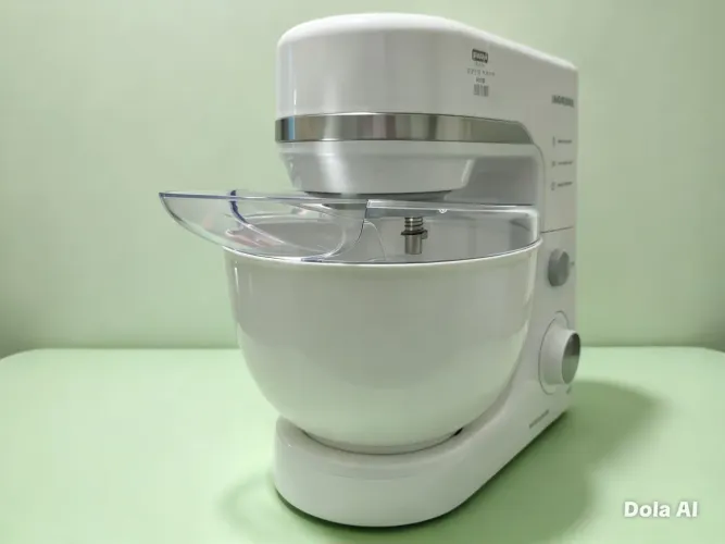 Batedeira planetária mondial 700w 2tigelas. 127v