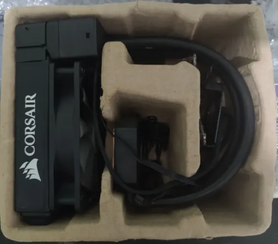 Water Cooler Corsair Hydro Series H45 de 120mm e fluido 500ML Zero com suporte