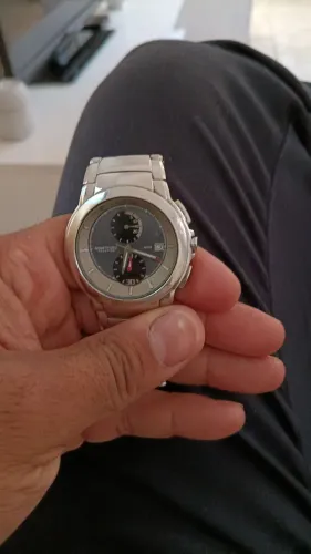 Relógio Kenneth Cole Reaction