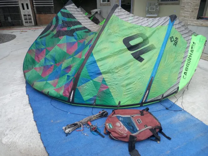 Kite Cabrinha 10m com Barra e Bag 2014