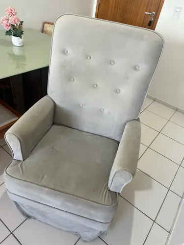 POLTRONA COM BALANÇO
