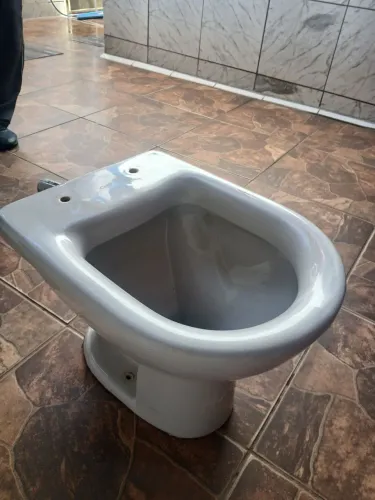 Vaso sanitário Celite (Válvula hidra)