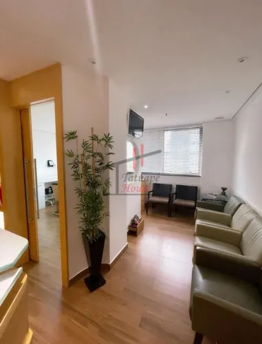 Sala comercial de 45 m² no Tatuapé para locação.