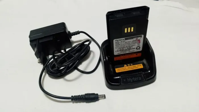 VENDO LOTE DE ACESSÓRIOS PARA RÁDIOS COMUNICADORES HYTERA E INTELBRAS