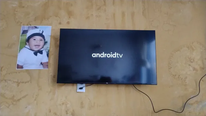 VENDO TV ANDROID E SOM