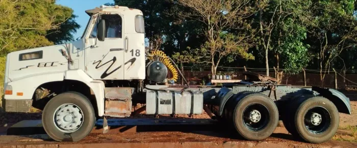 CAMINHÃO VOLVO NL 1995