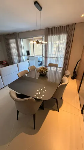 Mesa de Jantar 2,10m com Vidro + 6 Cadeiras Paola | Alto Padrão