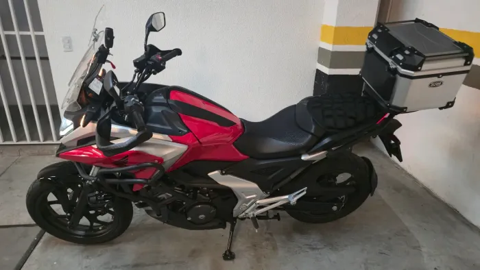HONDA NC750 2026 DCT 2025 COM TODOS ASSESSORIOS DELA COM O BANCO DO PEDRINHO DE GEL E GPS