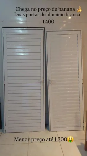 Portas brancas linda em perfeito estado