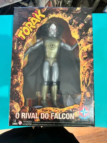 Boneco Torak o Rival do Falcon Estrela