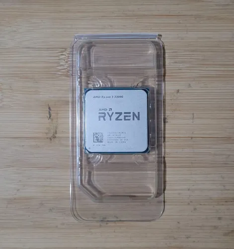Ryzen 3 2200G (Usado/Excelente)