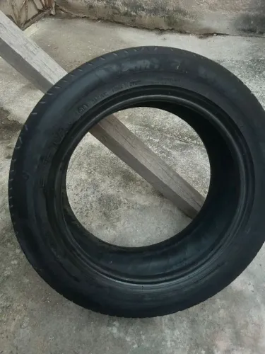 3 Pneus usados carcaças boas