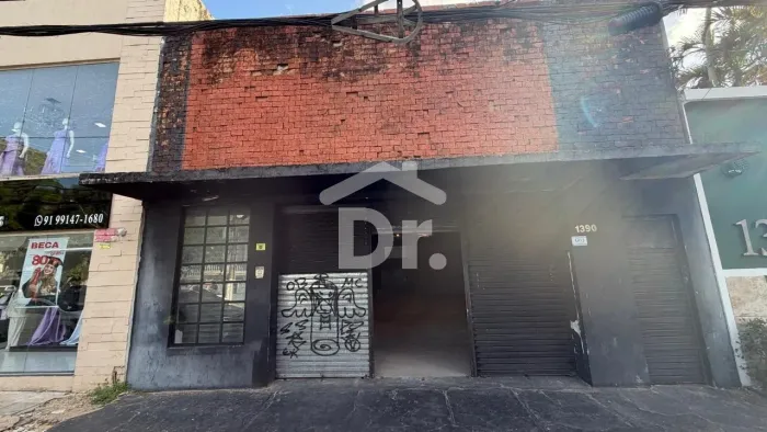 Imóvel Comercial para ALUGAR em Batista Campos, Belém-PA - Vão Livre, Vestiário, Banheiro,