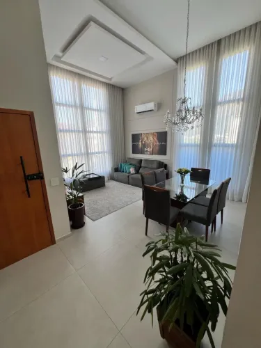 Belíssima casa - porteira fechada no Alpha 1!