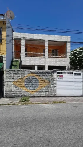 Sobrado para venda no Bairro Farias Brito