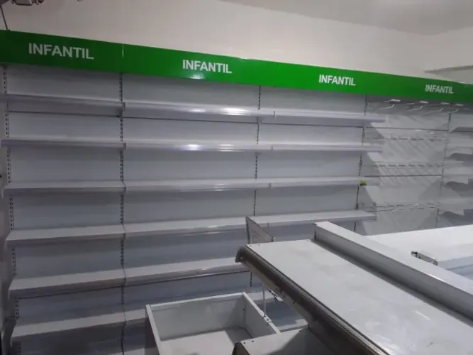 vendo gondolas de parede, gondola central e expositor promocional.