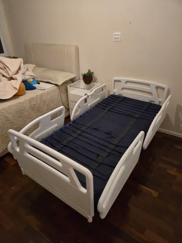 Cama hospitalar com colchão D33