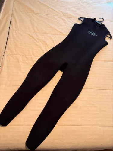 LONG JOHN SEM MANGA BACKZIP 2MM NATACAO MORMAII 2026