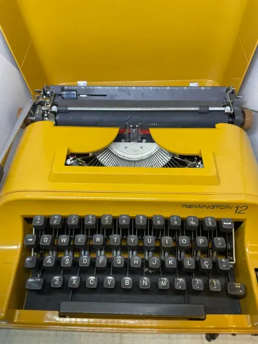 Máquina de Escrever Remington 12 Vintage