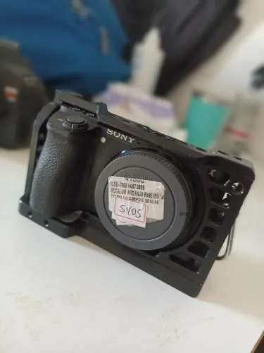 Camera Sony a6500 + cage + 02 baterias + carregador 