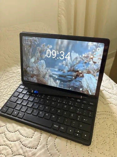 Tablet com teclado - R$ 900