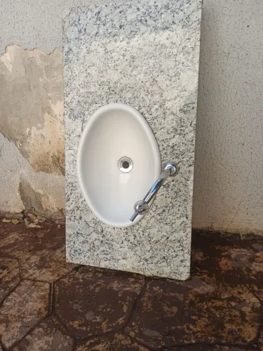 PIA COM TORNEIRA
