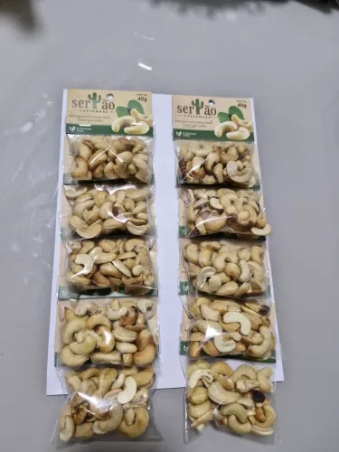 Castanha de caju Natural Assada ( CARTELA COM 10 und de 40g)