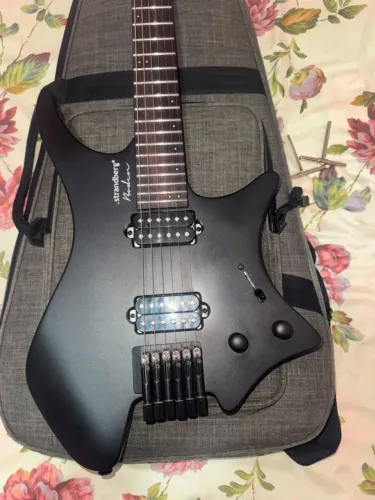 Strandberg Boden Essential Black Granite Preta