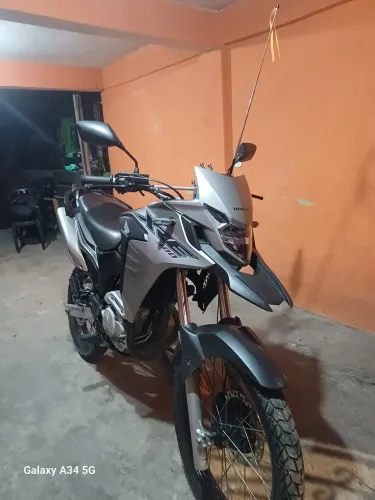 Xre 300 2019