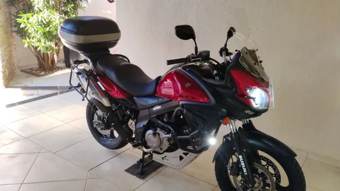 Vendo Suzuki v.strom 650cc - Único Dono