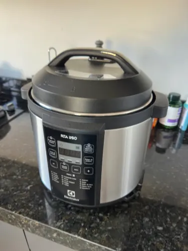 Panela de pressão elétrica Electrolux