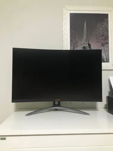 Monitor Gamer AOC Agon 31.5" Curvo VA 165Hz 1ms FHD FreeSync VGA/HDMI/DP, AG323FCXE