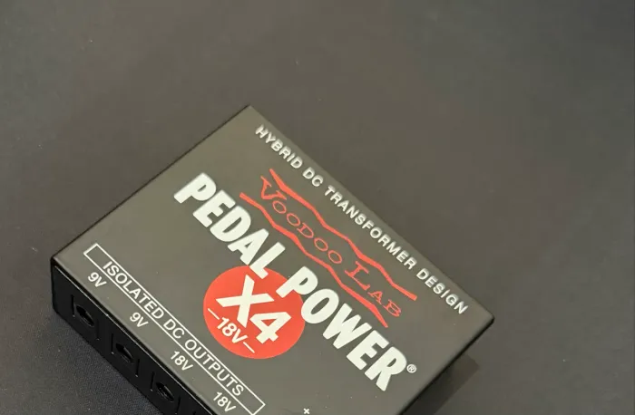 Voodoo Lab Pedal X4 Fonte de alimentação isolada de 18 volts (PPX4-18V)