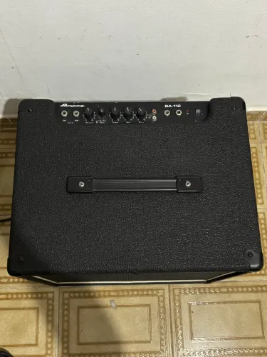 Cubo de baixo Ampeg BA112