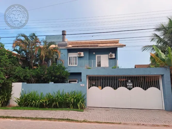 Casa 3 dormitórios com Piscina a venda no Rio Tavares em Florianópolis