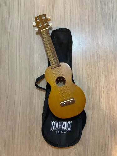 Ukulele Soprano Mahalo com Capa