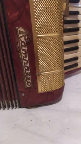 Sanfona Acordeon Rampazzo 80baixos -vermelha-34 teclas-funcionando
