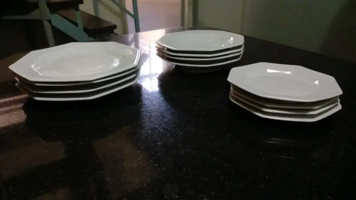 Pratos porcelana Schmidt 