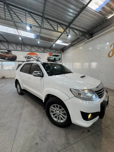 Toyota Hilux SW4 SRV D4-d 4X4 3.0 TDI Dies. AUT 2014