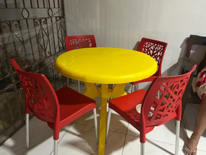 Conjunto de mesa plástica